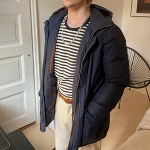 Vinterjacka Paul Smith - En superskön och varm vinterjacka från Paul Smith Jeans som man aldrig fryser i