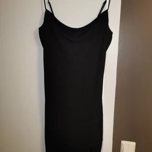 Klänning med slits - Aldrig använd