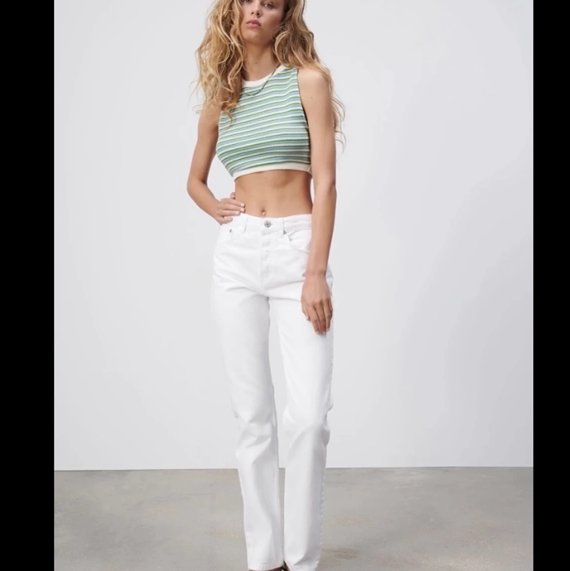 Zara mid Rise straight jeans