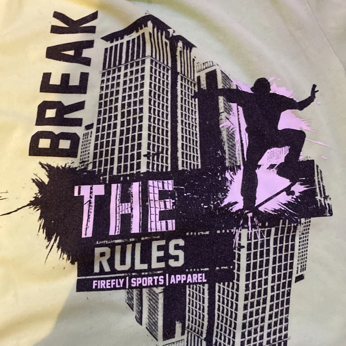 Grön T-shirt  storlek 146/152 - 91