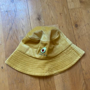 Buckethat  - Buckethat med avokado aldrig använd 