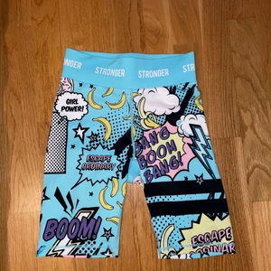 Stronger Bikeshorts - Säljer nu dessa supersnygga Bikeshortsen från Stronger i storlek XS då jag aldrig använt dem. Shortsen är endast testade och är därför i nyskick utan defekter. Shortsen är från Sttongers Ice Cream collection och nypris ligger på 500kr. Tänker mig 250 då dem är helt nya! Hör av er om ni har frågor eller är intresserade💕