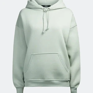 Bikbok hoddie strl XS  - Köpte den förra året men den är för stor , den är knappt använd , ljusgrön , mjuk och ganska tjock i material❤️