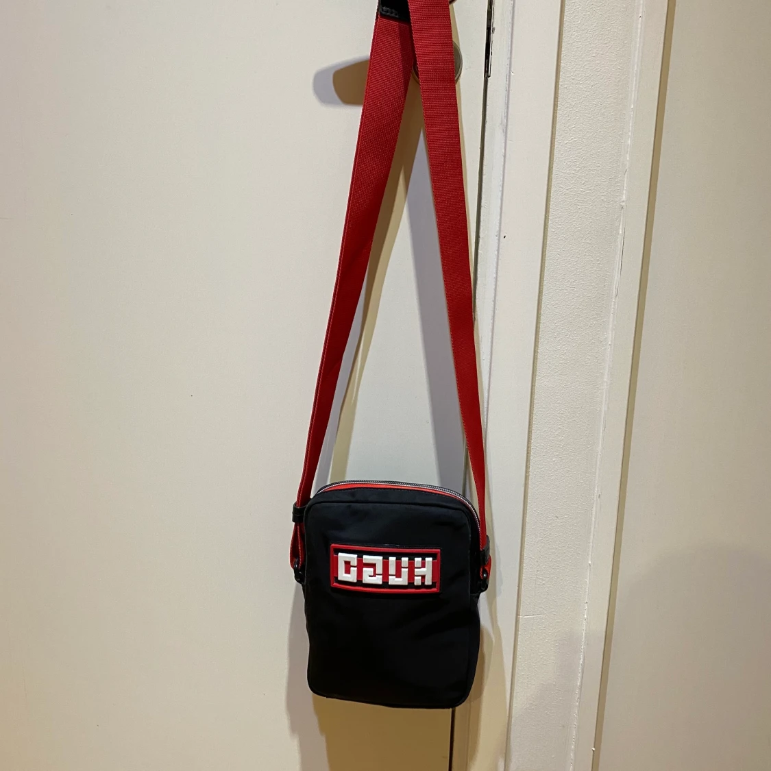 Hugo Boss axelväska 