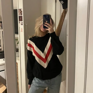 Sweater, storlek s - As cool sweater från MANGO, storlek s. Använd fåtalet gånger🥰✨🦋