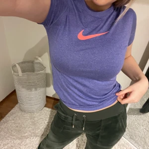 Nike topp - Tränings tröja strl S