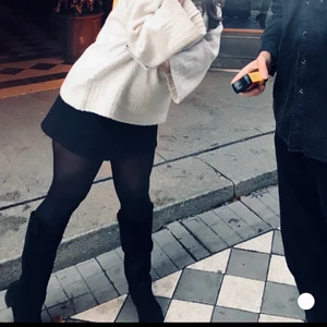 Cowboy boots  - Säljer mina cowboy boots från stradivarius. Köpte de från zalando i oktober. Använda någon gång. Kostade 999kr nya. Storlek 37. Skriv för fler bilder 💓💓