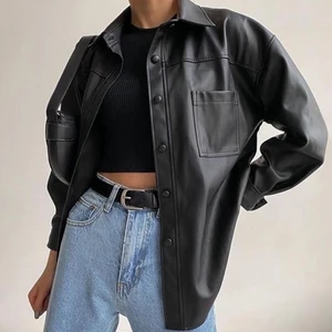 Skin/läder jacka - Supersnygg fejk skin/läder jacka, knappt använd 