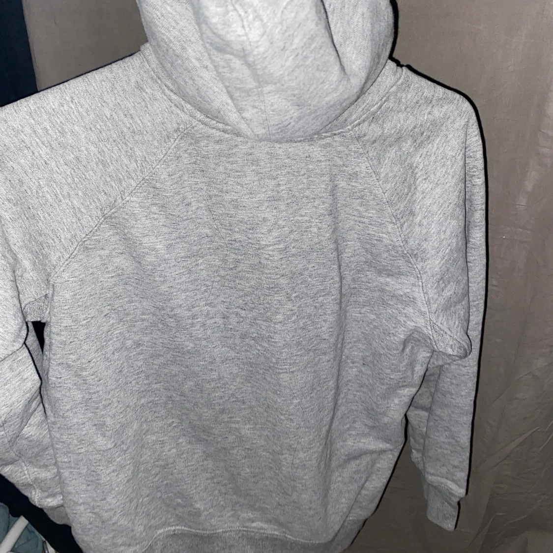 Levi’s hoddie, grå och röd! - 90