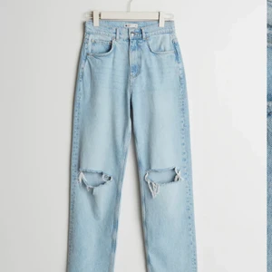 90s highwaist petite - Säljer mina 90s highwaist petite i st 36. Använda men i väldigt bra skick! 150kr+frakt🥰