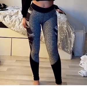 Tränings tights - Supersnygga träningstights med mönster på sidan! 🌸