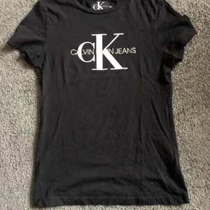 T-shirts - Fint skick, riktig, stl. XS, priset går att diskutera😉