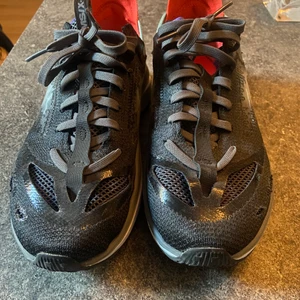 Nike sneakers  - Använda 2 ggr Nike sneakers 