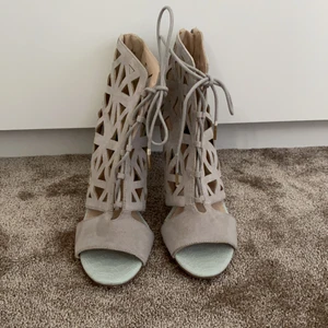 Oanvända skor, storlek 37 - Oanvända skor 