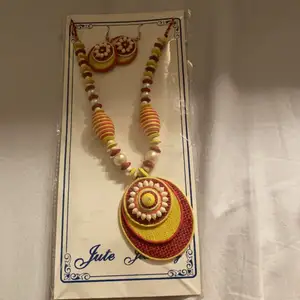 örhängen och halsbandsset från India , ny aldrig använt 