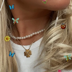 Pärlhalsband - Så gulligt pärlhalsband💖🤍