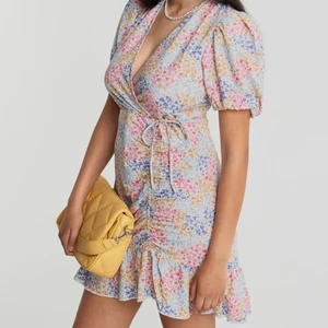 maya wrap dress XS - Maya wrap dress from Gina Tricot / used once like new 