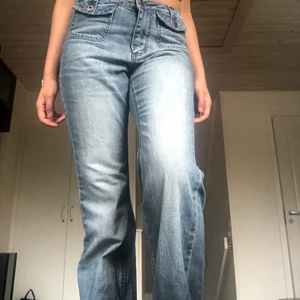Y2k jeans  - Säljer dem eftersom det inte kommer till användning🌸🌸