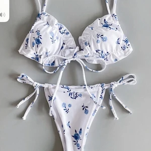 Bikini - Super fin bikini från shein. Men tyvärr för liten överdel för mig. Storlek s.