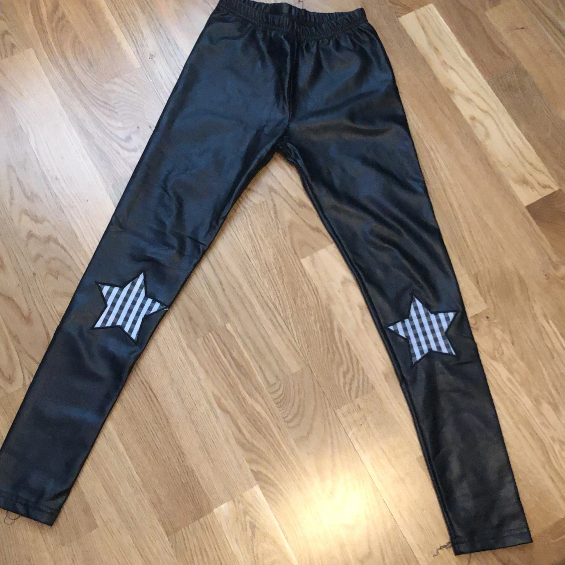 Byxa från HELO GIRL