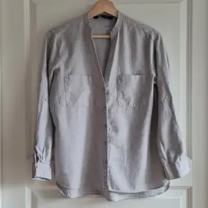 Grey shirt from Zara with long to 3/4 sleeves. Light material made from 100% cotton makes it perfect for the summer ☀️