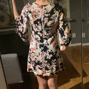 Sommar Klänning - Säljer detta härliga bohemisk klänning, fresh att ha den, börjar bli lite för kort för mig som är 35 år gammal 😅