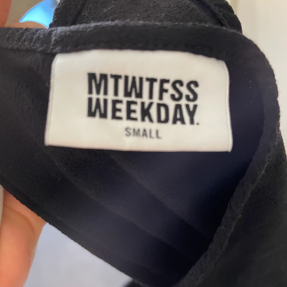 Genomskinligt svart linne - 91