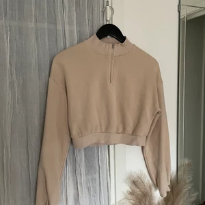 Beige hoodie  - Kort hoodie 