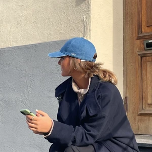 Vintage JJXX Cap - Vintage JJXX keps i färgen ”navy blue”. DM gärna vid frågor eller kontakta oss på instagram @Headsup.vintage ☺️ (Köparen står för frakt)