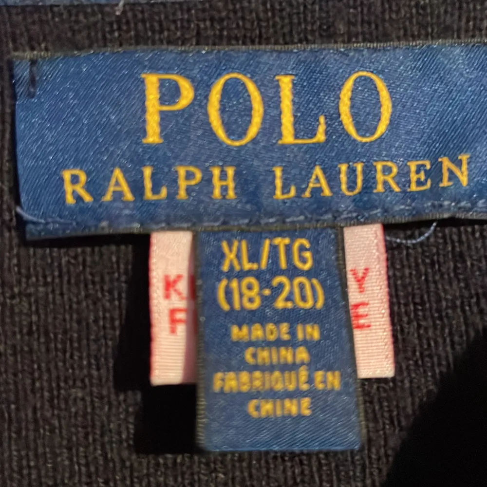 Polo Ralph lauren tröja. Står XL men passar M. Tröjor & Koftor.