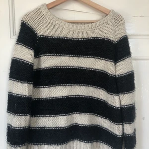 Stickad tröja storlek s - Varm och skön tröja☺️