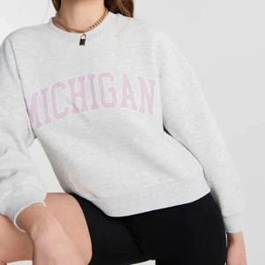 Sweatshirt  - 🚚 Frakt tillkommer 