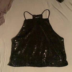 Gina tricot storlek xs - Jätte fin svart linne från Gina nyskick 