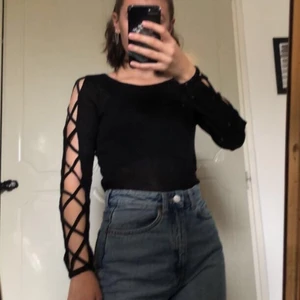 Långärmad tröja - Tunn långärmad tröja i bra skick 