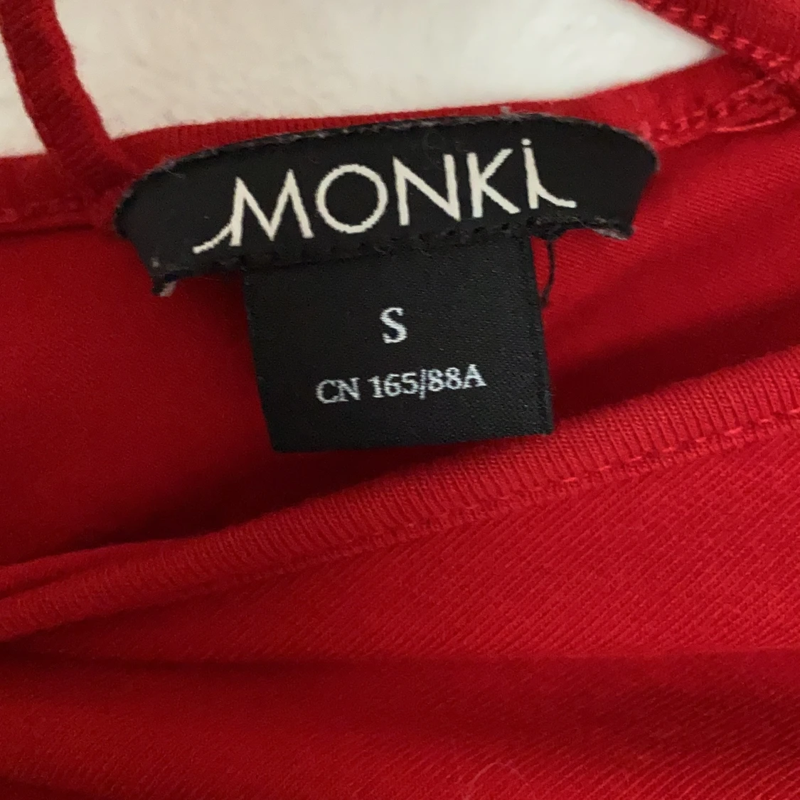 Monki topp, med snygg rygg - 91