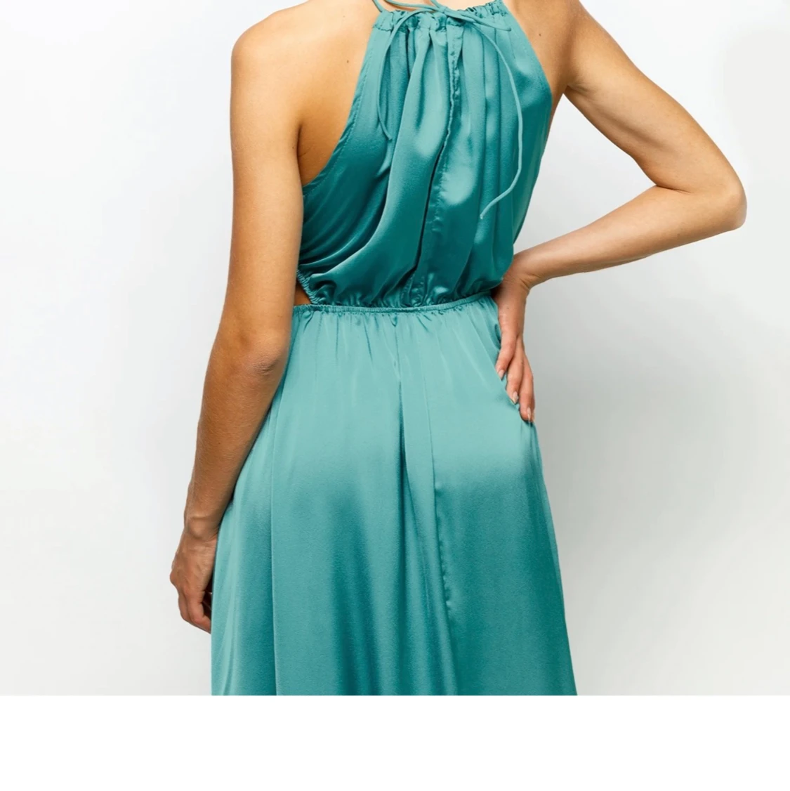 Oanvänd klänning  - 91