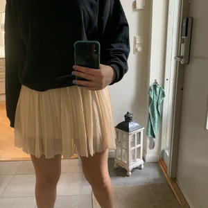 Kjol - Beige/ rosa kjol från Nakd, använd en gång💖