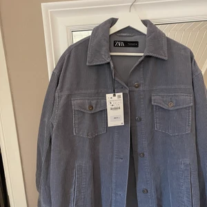 Manchester jacka - Fin manchester jacka från Zara i storlek S, helt oanvänd!