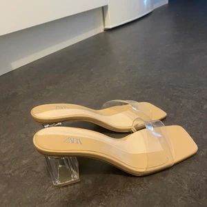 Zara skor stl 38 - Jättefina skor från zara endast använda  1 gång! Stl 38! Finns i Stockholm 