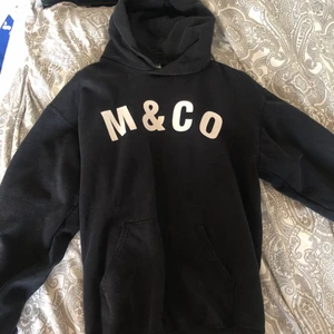 Hoodie jag älskar men tyvärr inte får användning av - Strl S