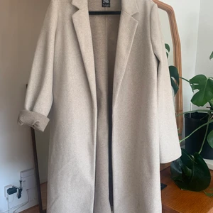 JACKA FRÅN ZARA  - Jacka från zara. Storlek L. Jag har använt den som oversize.