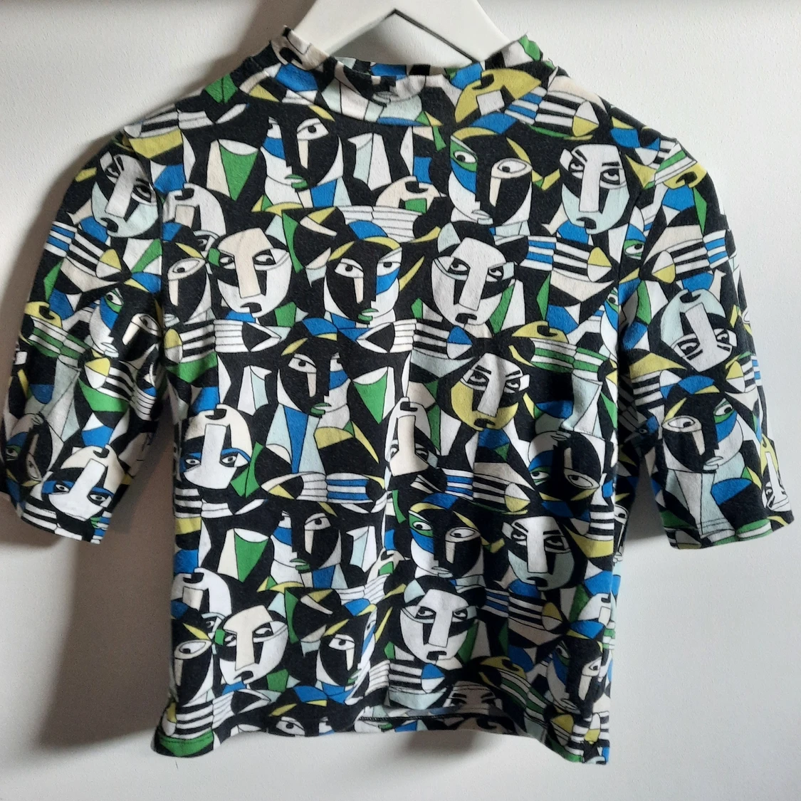 Monki top with pattern  - 90