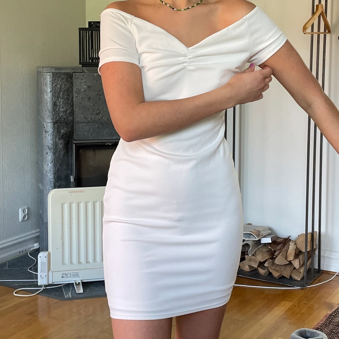 Klänning med öppen rygg - 90