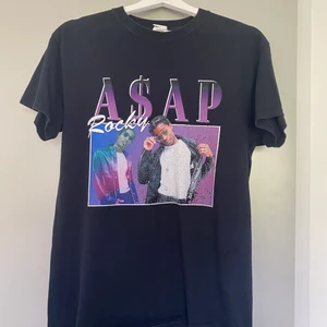 A$AP Rocky ”vintage” t-shirt - En A$AP rocky t-shirt köpt på en hemsida som gjorde nya ”vintage” liknande tröjor för 400kr hemsidan finns inte kvar och därmed inte tröjan. 