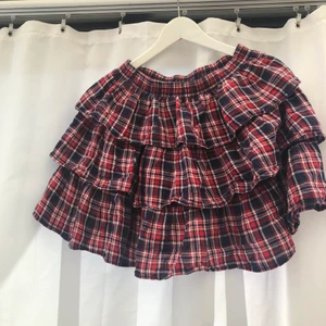 Snygg kjol - Fin strechih skön kjol som jag nu valt att sälja💕💕