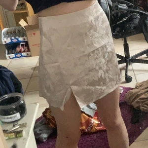 Blommig kjol - Jättefin kjol som nt kmr t användning tyvärr💖