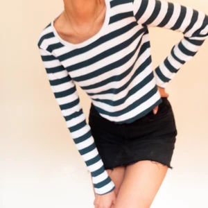 Randig tunn tröja - Vit och grön randig tröja, cropped!