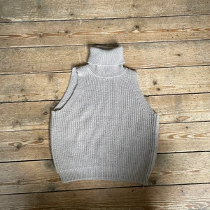 Stickat polo-linne - Stickad linne med polokrage!! 🧸🧸 i toppenskick!