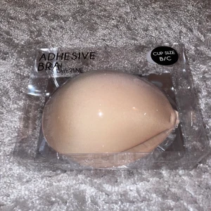 Bh - Klister, utan band. Skriv om ni har några frågor✨🥳