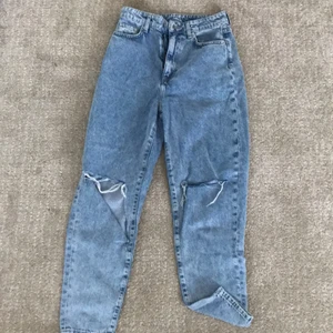 Hm jeans  - Jätte fina mom jeans ifrån Hm aldrig använd inte äns provad. 